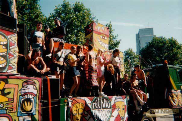 1994.07.02 Loveparade & LoveNation - Berlin